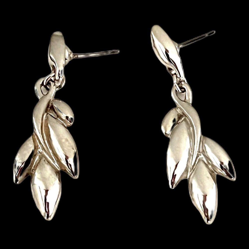 Vintage 1980s Trifari Drop Earrings Sculptural Silver Tone Pierced - 11V